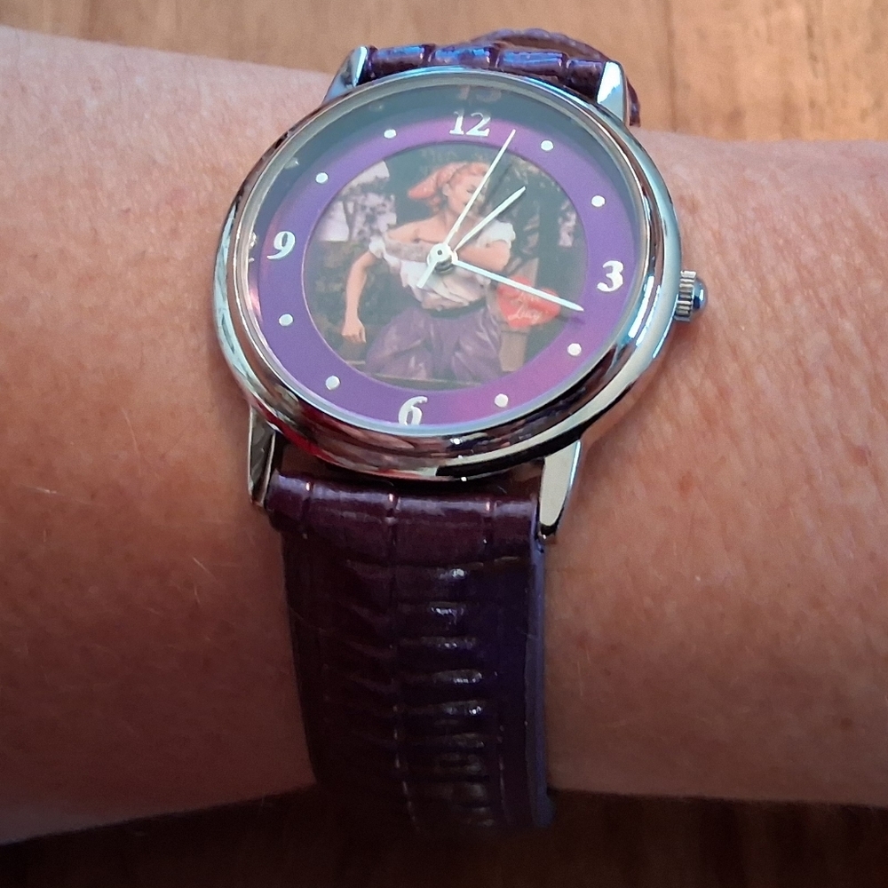 The Grapes of Laugh Watch in Decorative Round Watch Tin - Purple Wristband